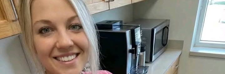 EllaLivee_1's profile banner image