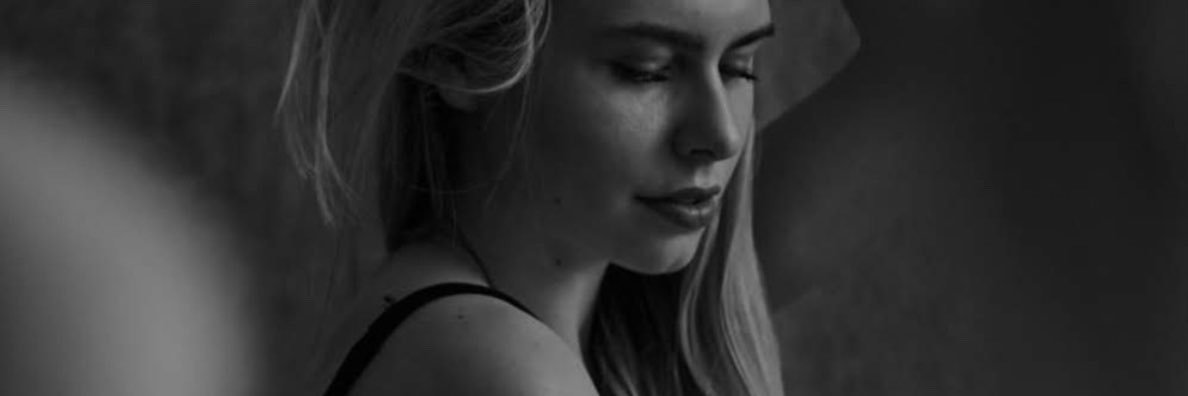 FindomNika's profile banner image