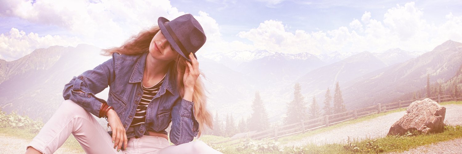 lis24389's profile banner image