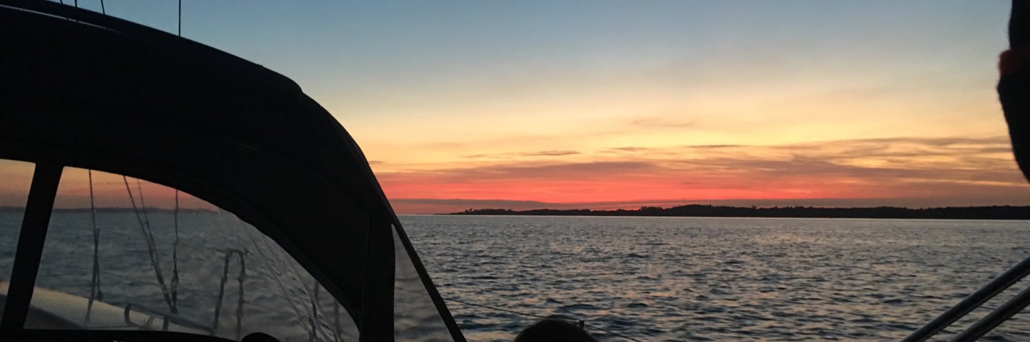 Emi_Lou24's profile banner image