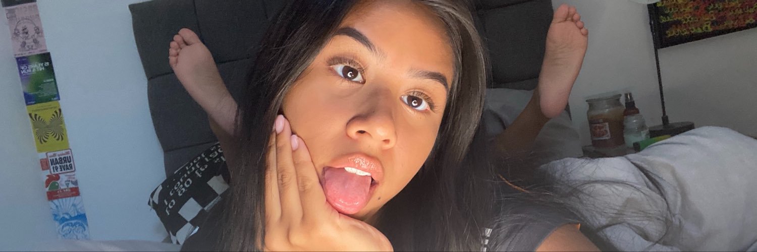 karinaxhugg's profile banner image