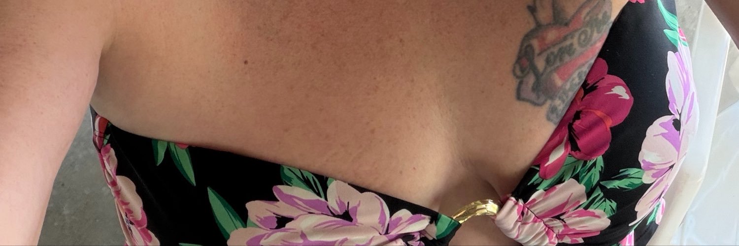 Xloveable420's profile banner image