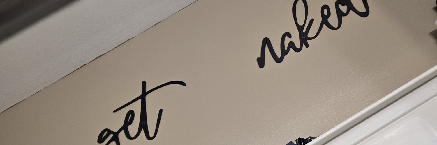 Snuzzbutton's profile banner image