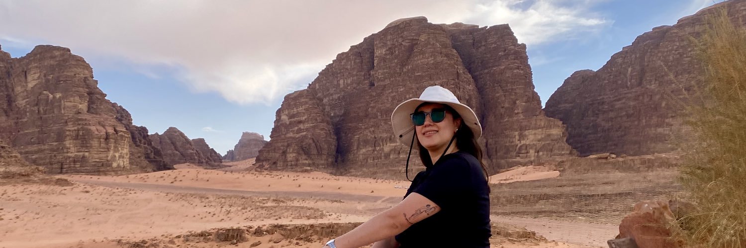 LydiaNavarroB's profile banner image