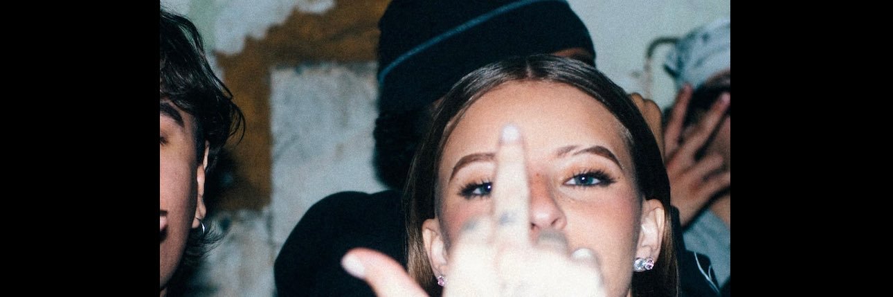 ariel🦋💫 banner