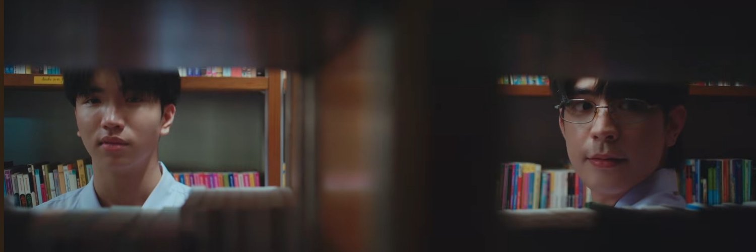raziiv8's profile banner image