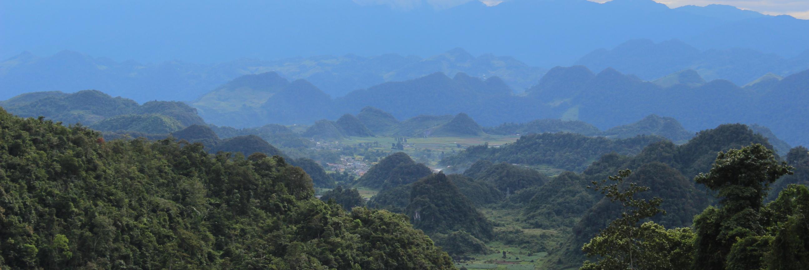 AproTravel's profile banner image
