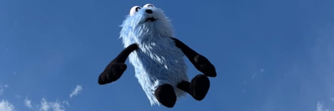 luvlulr's profile banner image