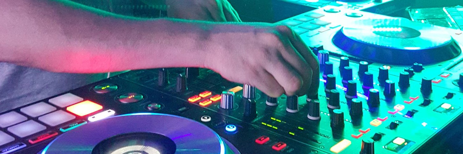 DjRichart's profile banner image