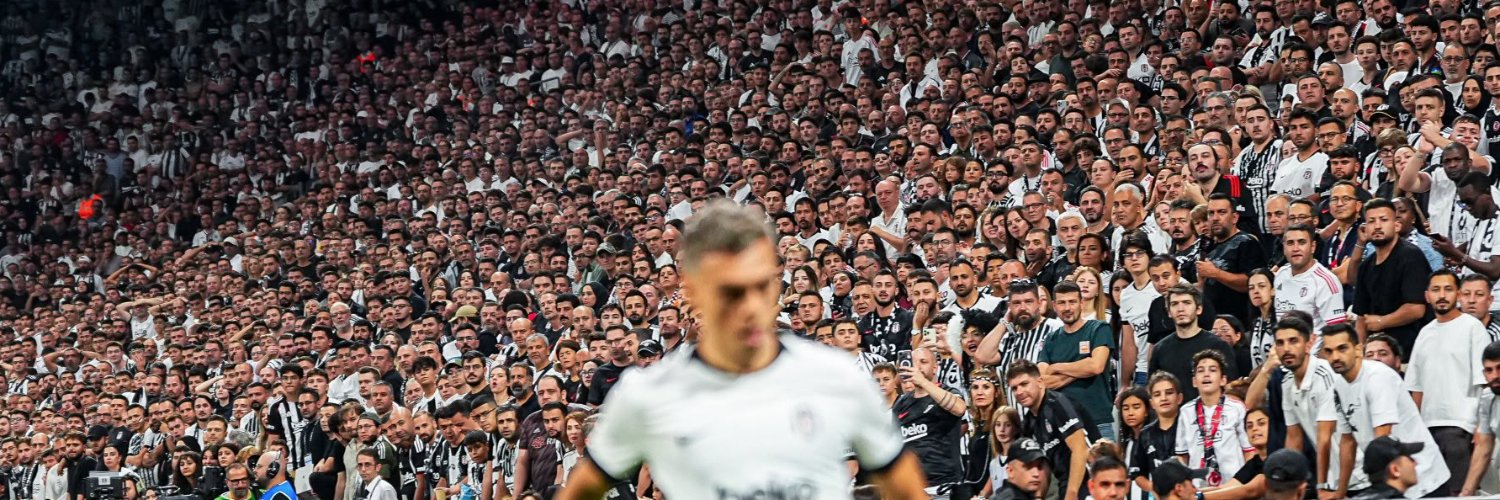 estrelactr's profile banner image