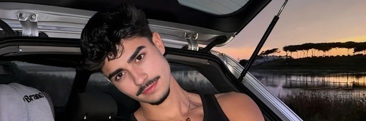 sionvvn's profile banner image