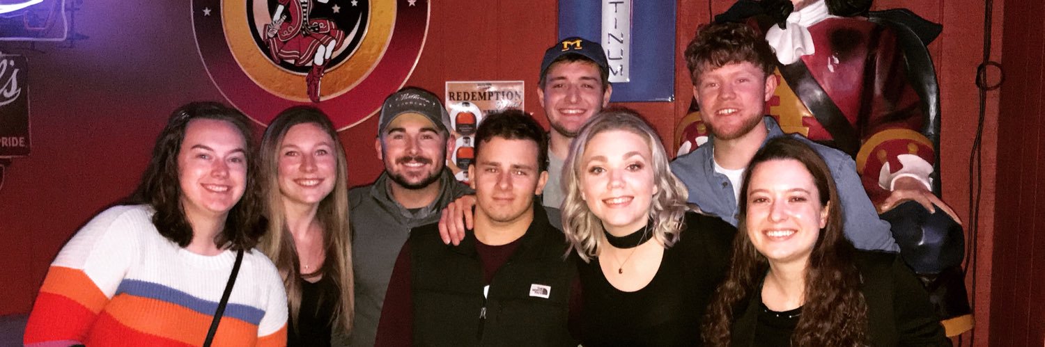 luvneck200's profile banner image