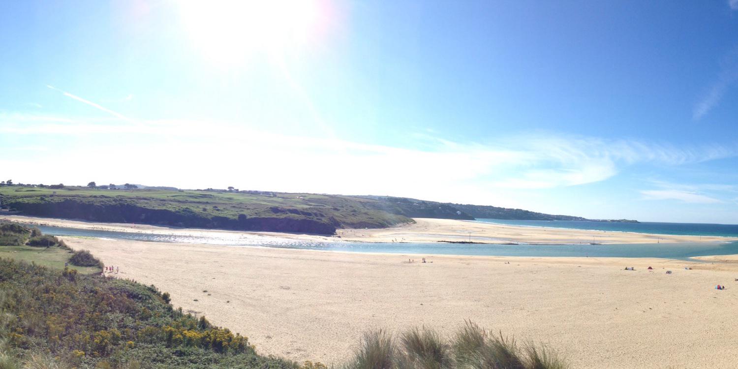 Sarah Don-Bramah 〓〓💙🇺🇦 banner