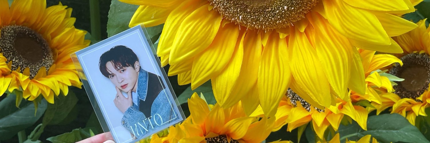 yj__m02's profile banner image