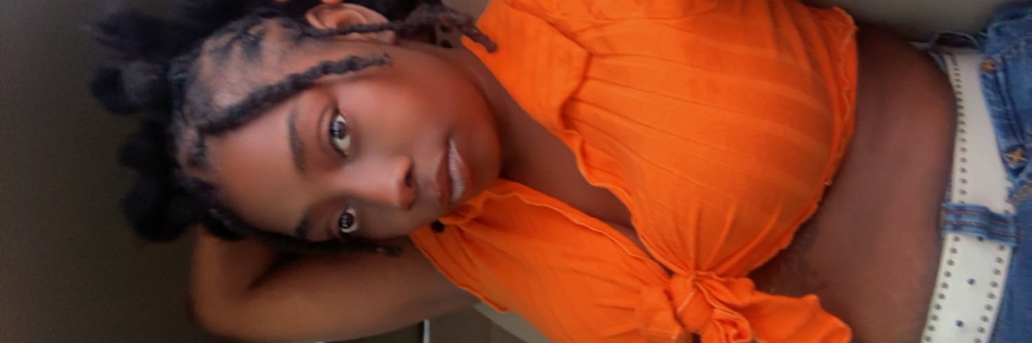 Leda327's profile banner image