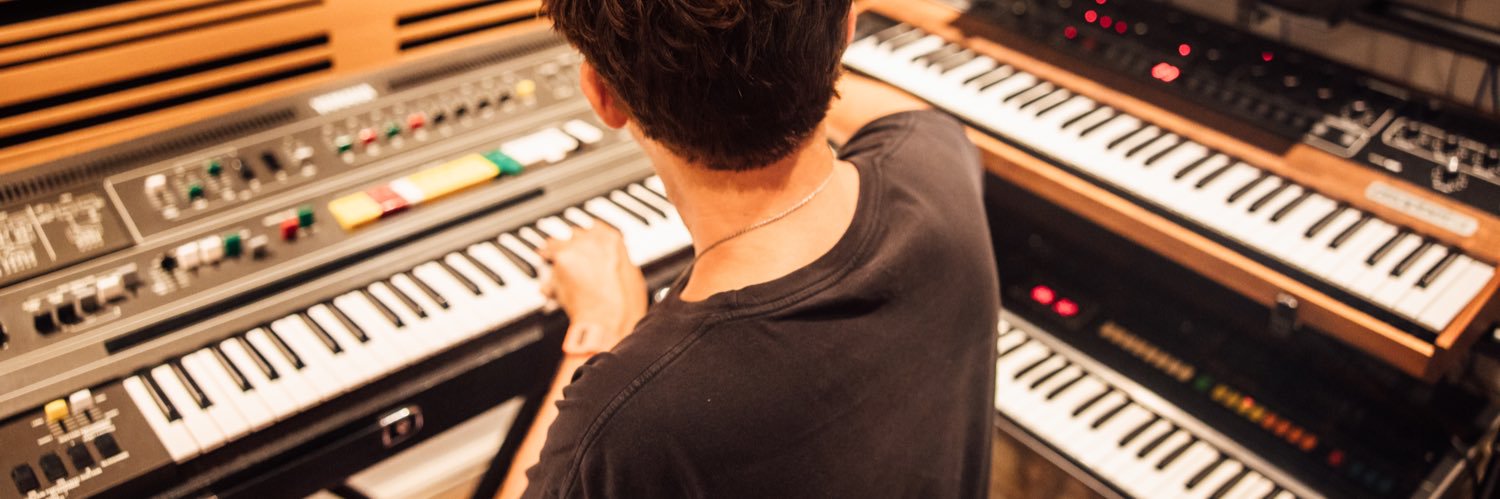 alexisraphael's profile banner image