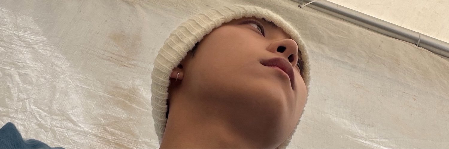 y1ningk_'s profile banner image