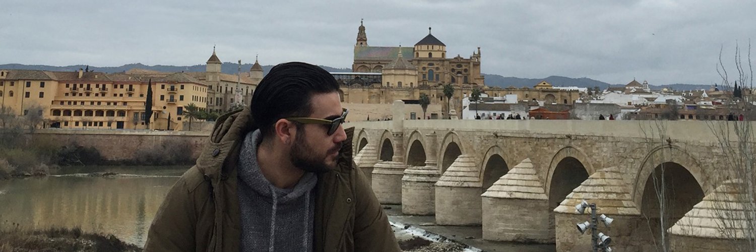 Eduardo Carbonell banner