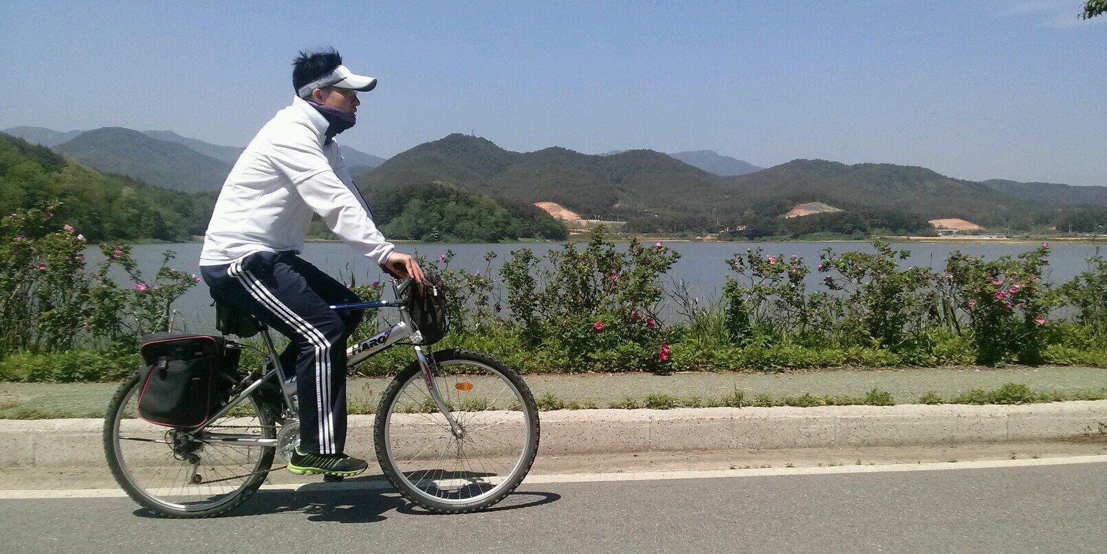 Mr_DongHoon's profile banner image
