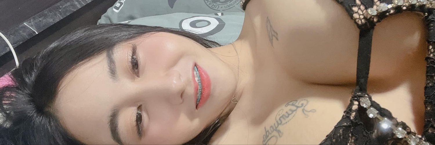 chompoo_210's profile banner image