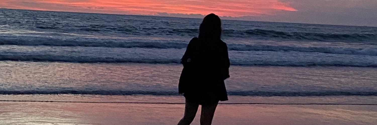 xveyra's profile banner image