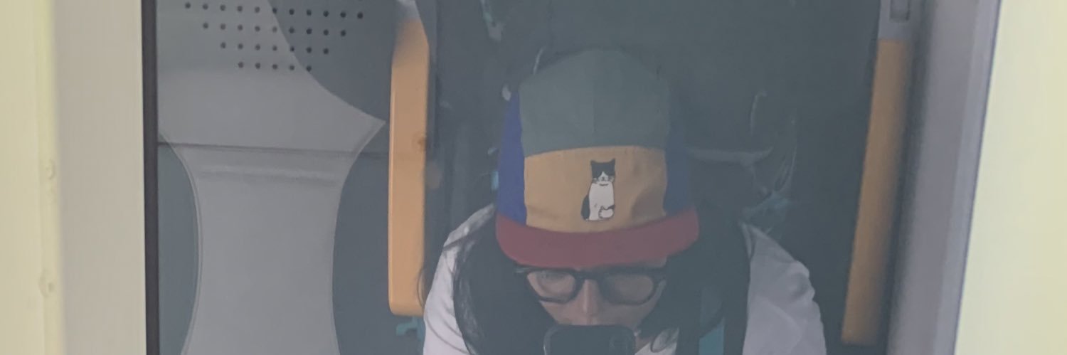 dindasgnn's profile banner image