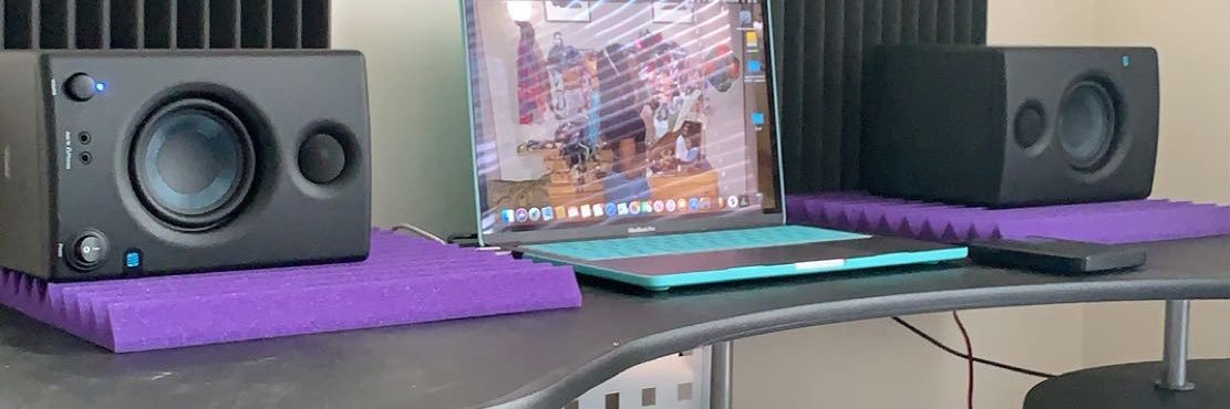 LiciCee's profile banner image
