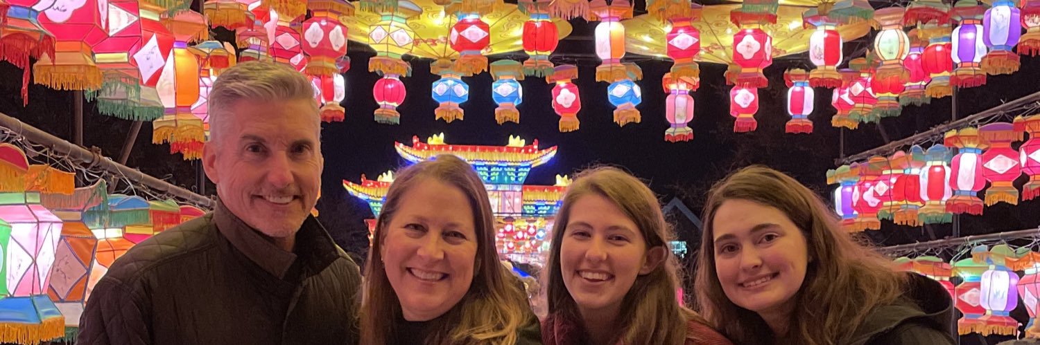 Victoria 🌻 Schmidt banner