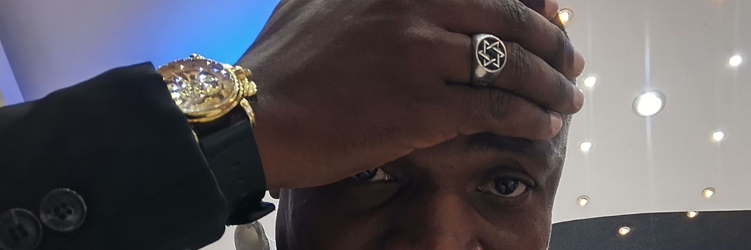 maksein's profile banner image