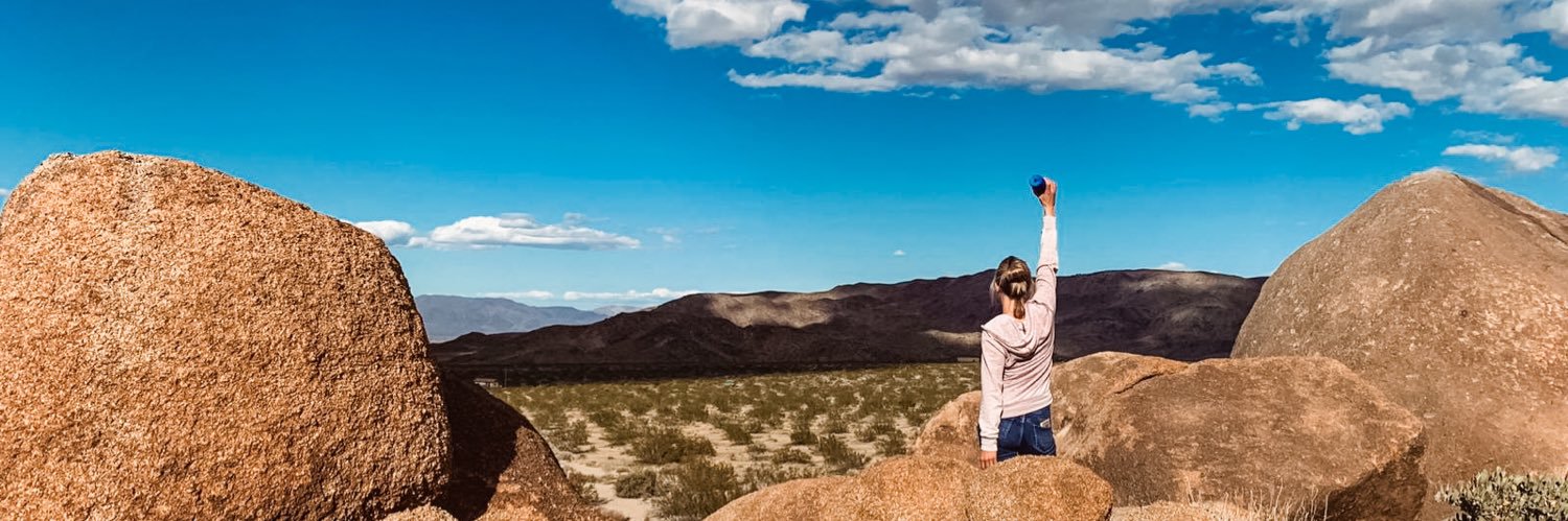 emilyinla's profile banner image