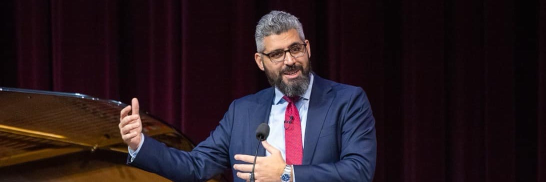 Armen Thomassian banner