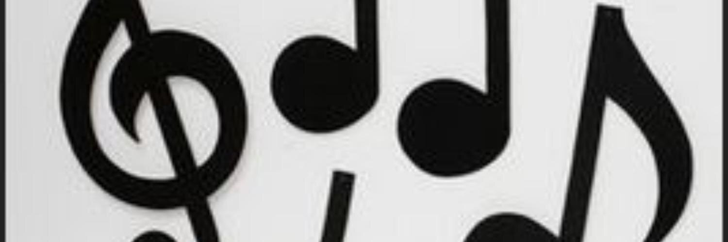 Heidi Lucky 💃 banner