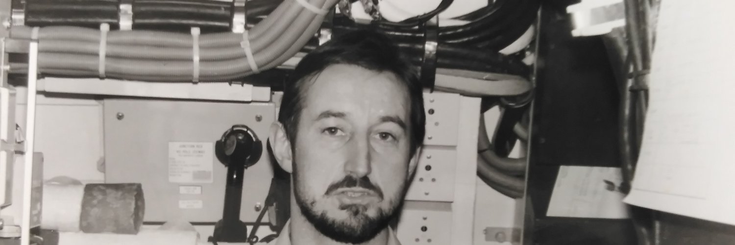 vwdob's profile banner image