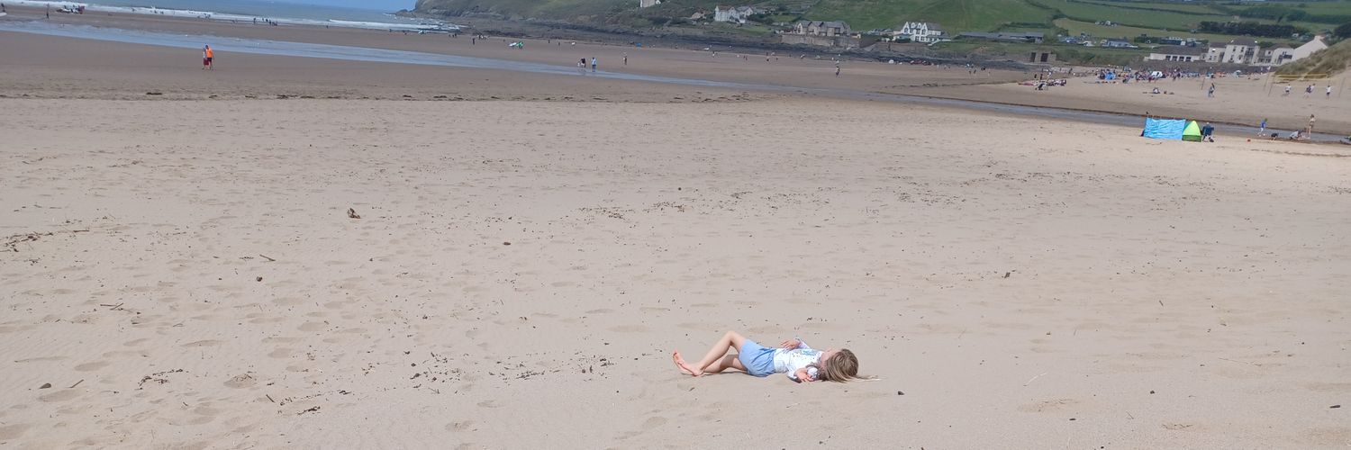 Lizy Edwards banner