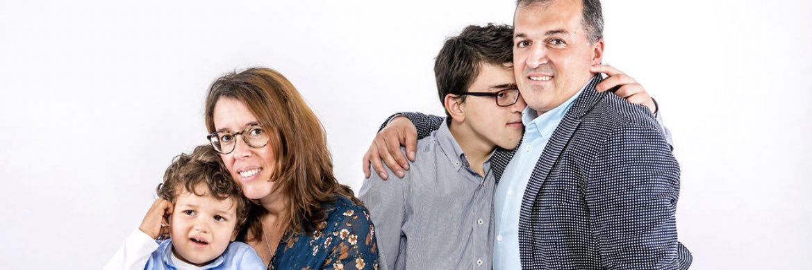 rchaves's profile banner image