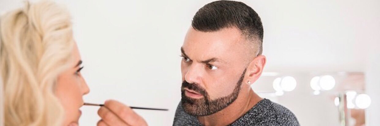 Derrickmakeup's profile banner image