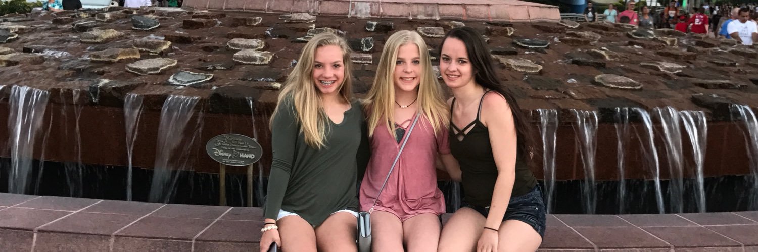 VeronicaWulw35's profile banner image