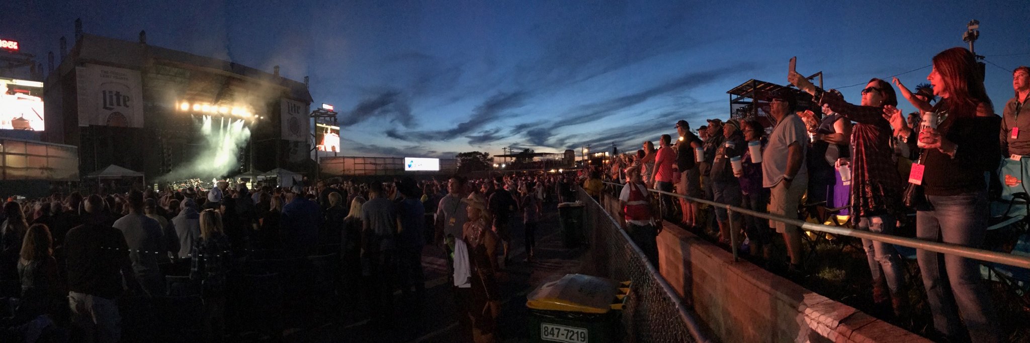 981Country's profile banner image