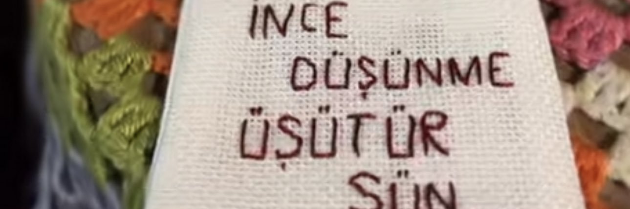 menekse_es's profile banner image