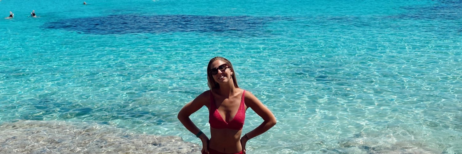 paulaclausell's profile banner image