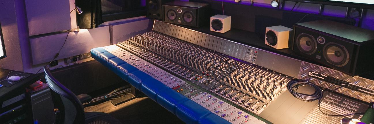 playdeepstudios's profile banner image