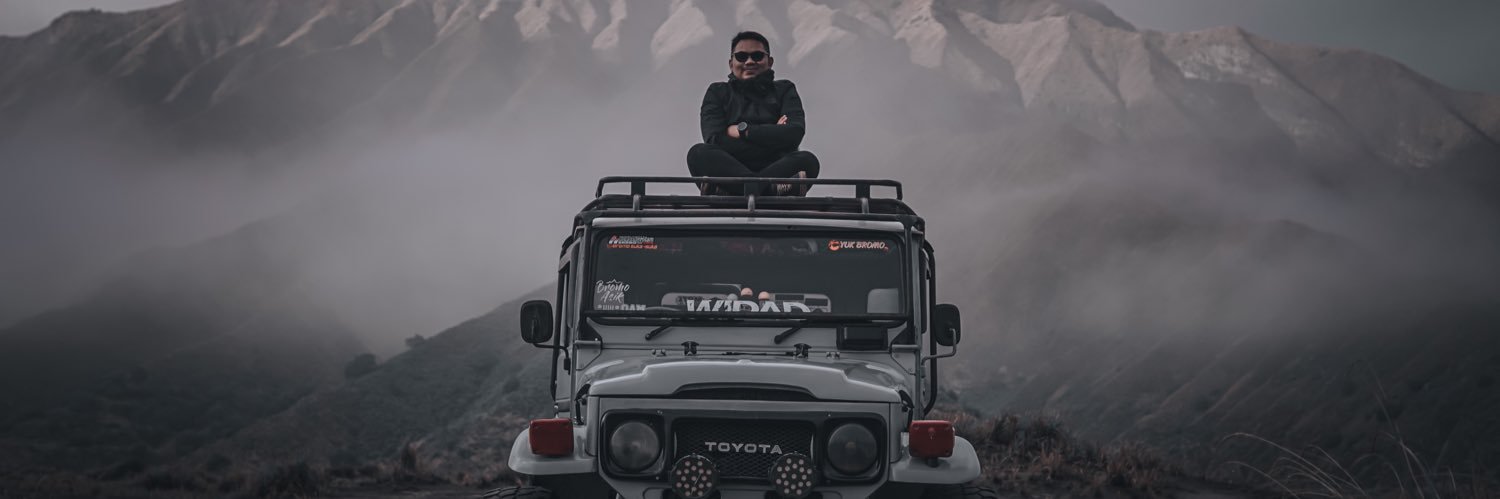 tri_KR's profile banner image
