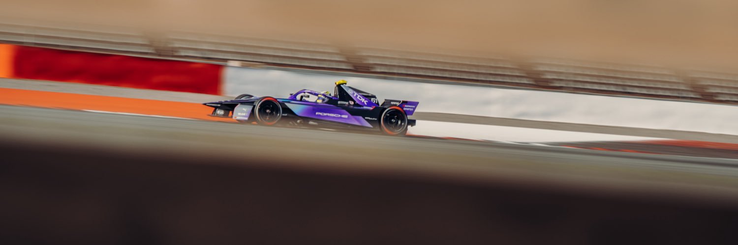 nico_mueller's profile banner image