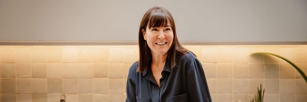 Laura Leveson banner