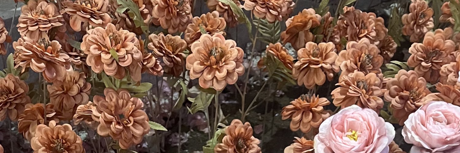 titahuuu's profile banner image