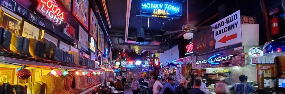 RobertsWesternWorld banner