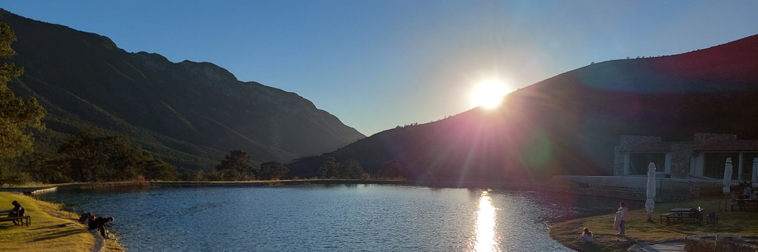 FRIDADELEON's profile banner image