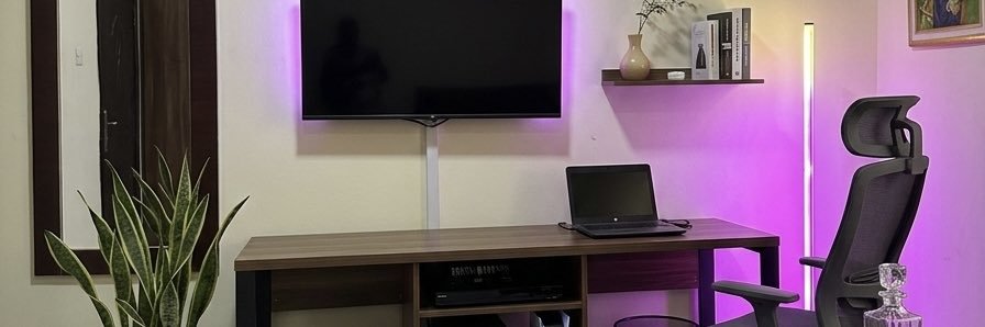 uchysky's profile banner image