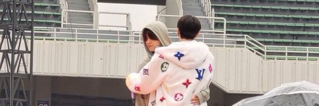 celli IS SEEING BTS⁷𖧵🪭 banner