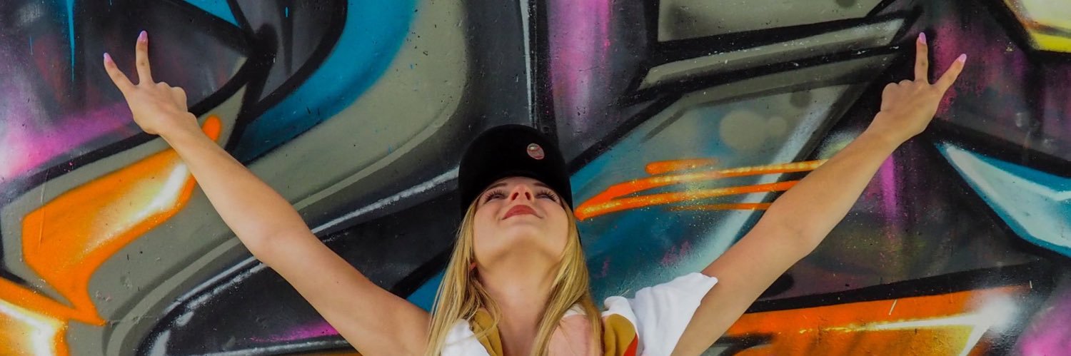 LauraPl73's profile banner image